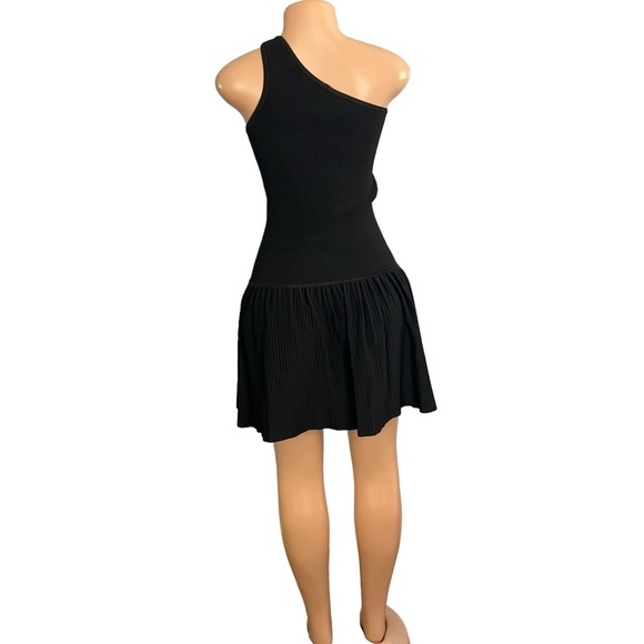 3/$30 🍂 BCBGMAXAZRIA One Shoulder Fit And Flare Dress Ribbed Black - Picture 9 of 11